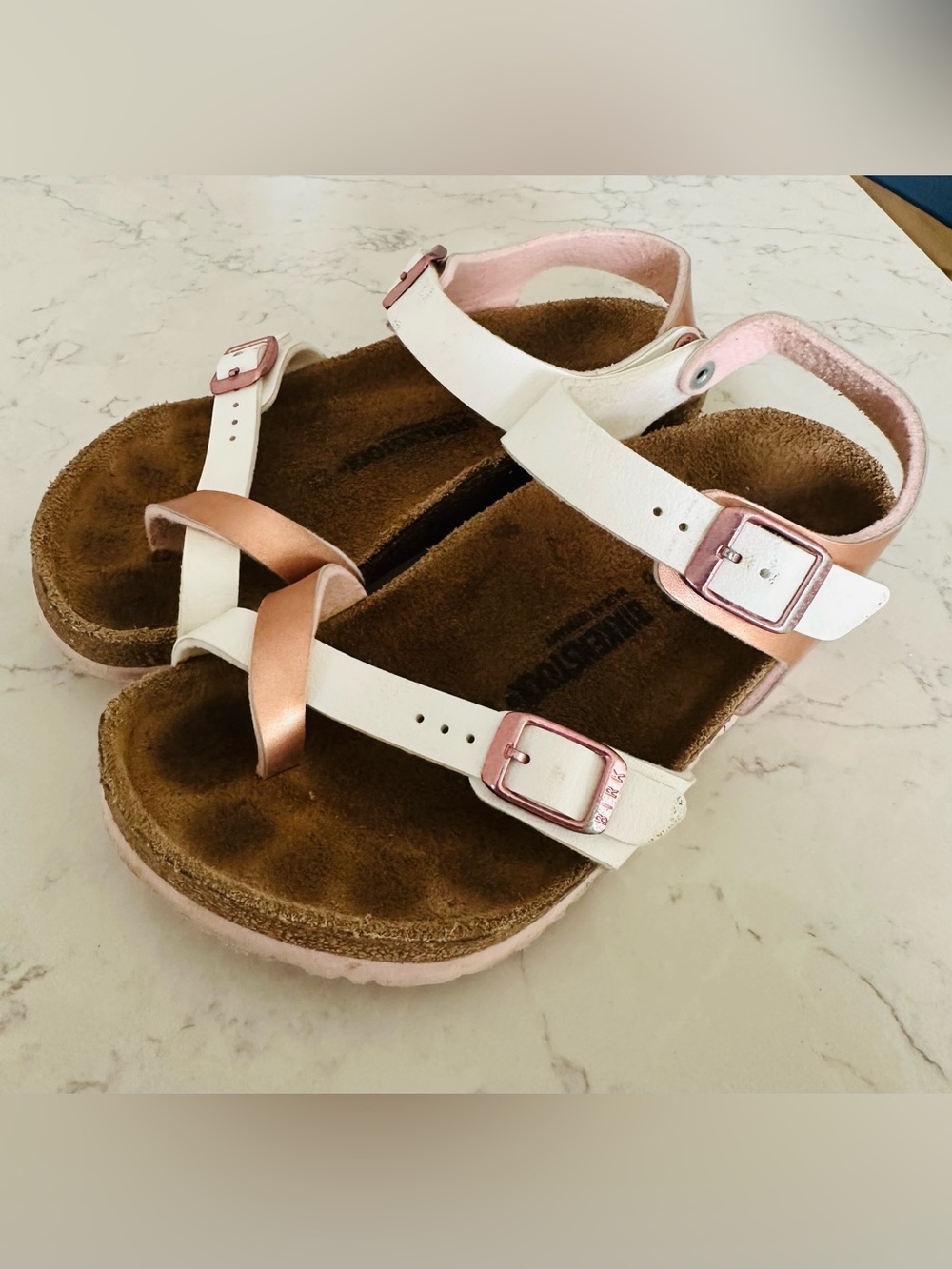 Birkenstock Taormina Sandals (Girl’s Size 2)